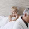 Vær ærlig omkring din impotens og få den kureret Middle-aged couple in bedroom